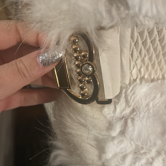 White Vegan Faux Fur Celsius Vest - Small NWT - Picture 9 of 11